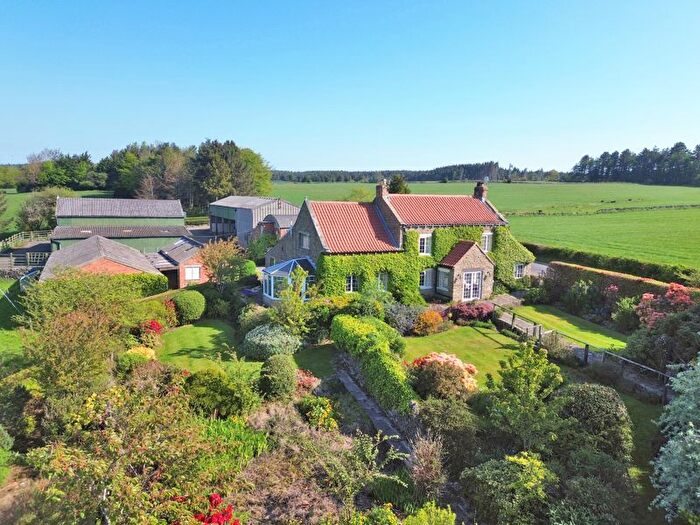 4 Bedroom Detached House For Sale In Gowland Lane, Scarborough, YO13
