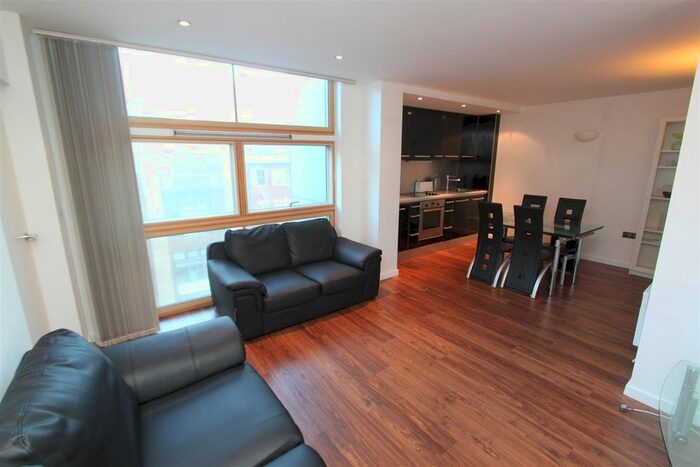 2 Bedroom Flat To Rent In West Point, Wellington Street, LS1