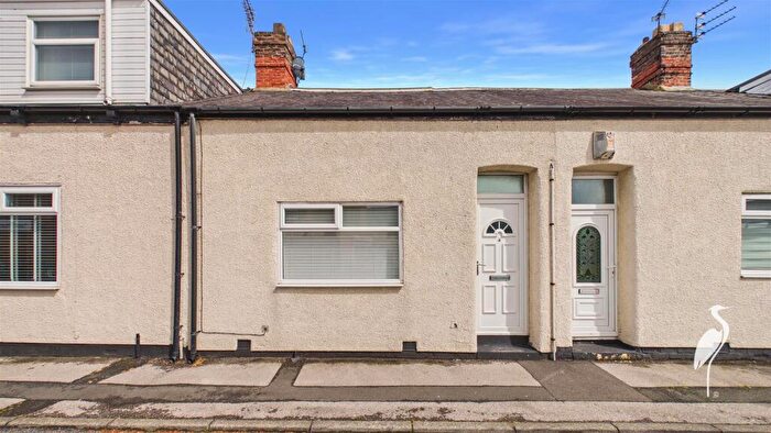 3 Bedroom Cottage To Rent In Oswald Terrace South, Castletown, Sunderland, SR5