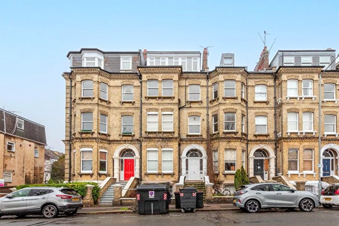 1 Bedroom Flat For Sale In Cromwell Road, Hove, BN3
