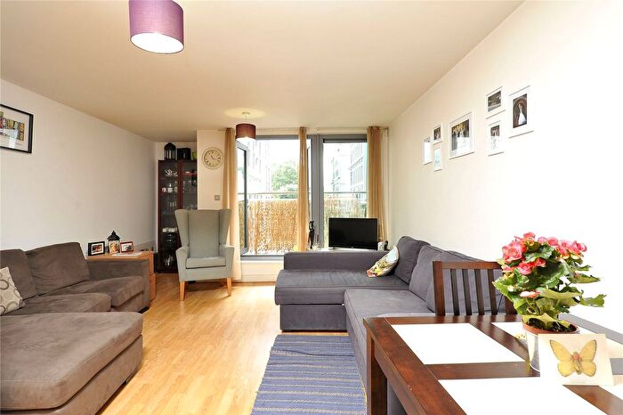 1 Bedroom Flat To Rent In Hardwicks Square, London, SW18
