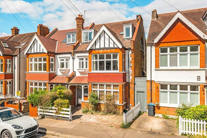 3 Bedroom Flat To Rent In Home Park Road, Wimbledon, SW19