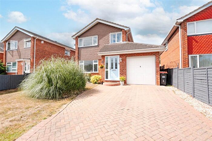 4 Bedroom Detached House For Sale In Lothian Close, Bletchley, Buckinghamshire, MK3