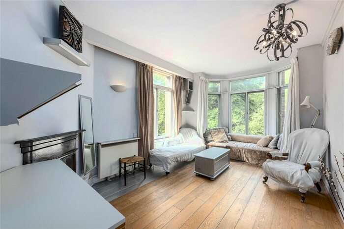 1 Bedroom Flat To Rent In Kingsway Mansions, A Red Lion Square, WC1R