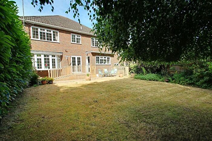 5 Bedroom Detached House For Sale In Shiremead, Elstree, WD6