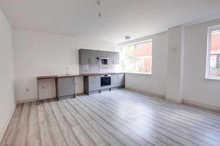 2 Bedroom Flat To Rent In Windsor Road, Trowbridge, BA14