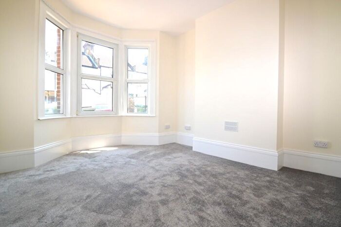 1 Bedroom Flat To Rent In Bannockburn Road, London, SE18