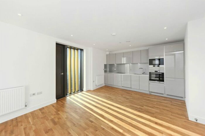 1 Bedroom Flat To Rent In Station Road, London, SE13