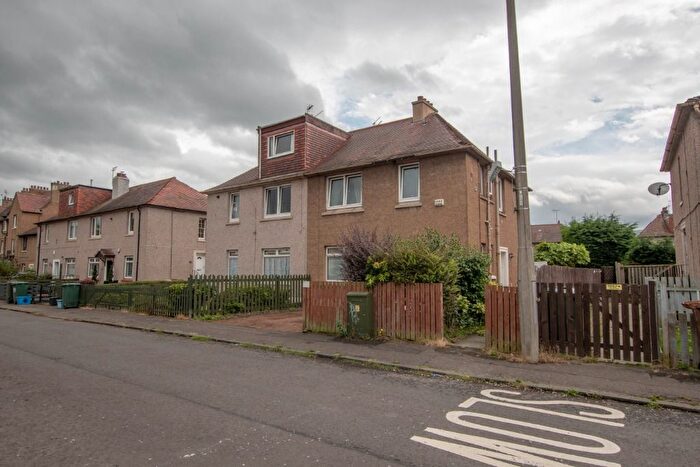 2 Bedroom Flat To Rent In Parkhead Loan, Edinburgh, EH11