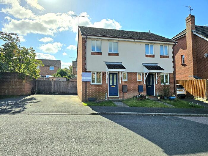 2 Bedroom Semi-Detached House To Rent In Lynton Close, Farnham, GU9