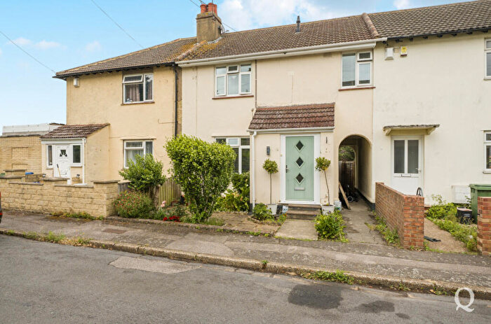 3 Bedroom Terraced House For Sale In Waterloo Road, Sittingbourne, Kent, ME10