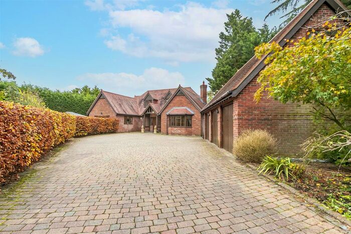 5 Bedroom Property For Sale In Matchams Lane, Hurn, Christchurch, BH23