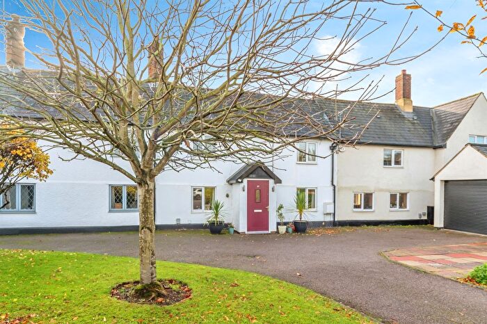 3 Bedroom Terraced House For Sale In Church Road, Westoning, Bedford, MK45