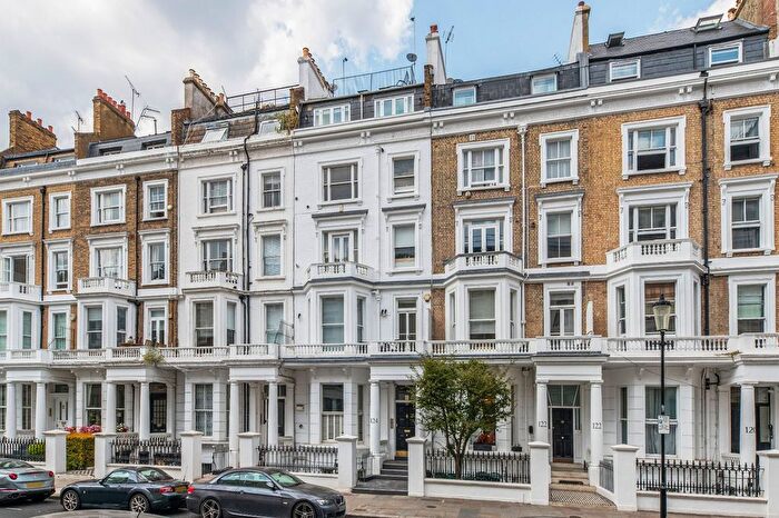 3 Bedroom Flat For Sale In Lexham Gardens, London, W8