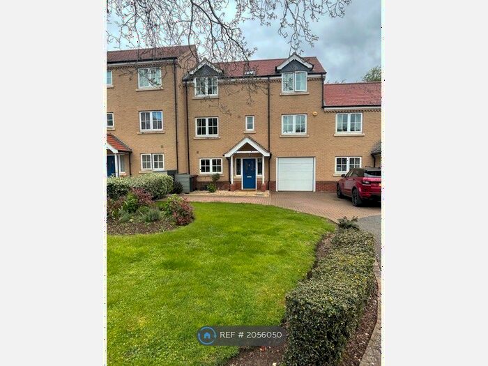 5 Bedroom Terraced House To Rent In Walnut Mews, Peterborough, PE3
