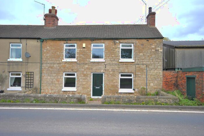 3 Bedroom Semi-Detached House To Rent In Wadworth Bar Cottages, Wadworth Bar, Doncaster, DN11