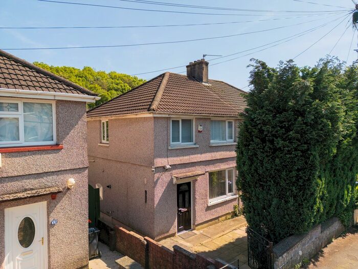 3 Bedroom Semi-Detached House To Rent In Graig Park Circle, Newport, NP20