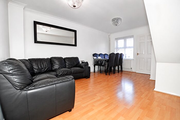 2 Bedroom Terraced House To Rent In Ringlet Close, London, London, E16