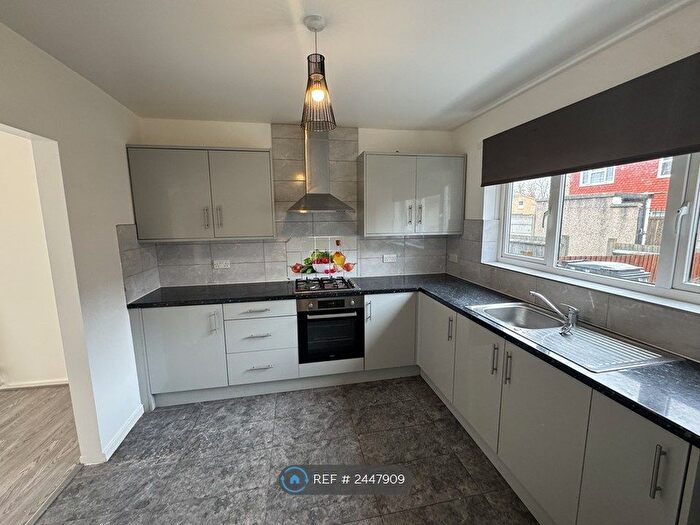 3 Bedroom Terraced House To Rent In Underwood, New Addington, Croydon, CR0