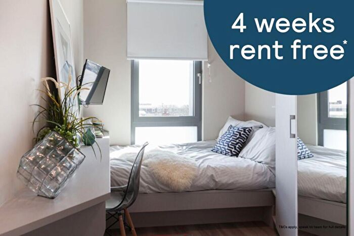 Studio To Rent In A Old Oak Lane, London, NW10