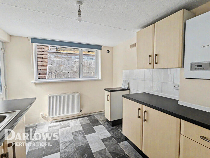 3 Bedroom Terraced House To Rent In East Road, Ferndale, CF43