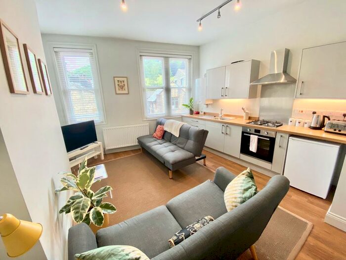 2 Bedroom Apartment To Rent In New Bank Apt, Hebden Bridge, HX7
