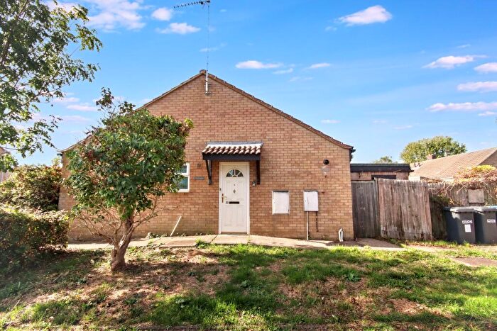 2 Bedroom Bungalow For Sale In Beaumaris Road, Sawtry, Huntingdon, Cambridgeshire, PE28