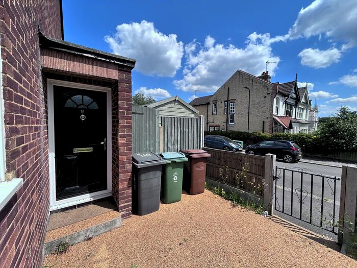 2 Bedroom Flat To Rent In Falmouth Avenue, London, E4