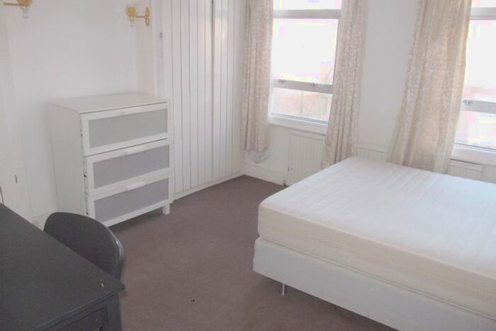 4 Bedroom Terraced House To Rent In Bishops Road, Reading, RG6