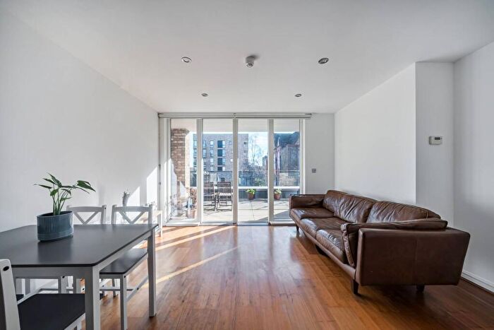 1 Bedroom Flat For Sale In Boundary Lane, Elephant And Castle, London, SE17