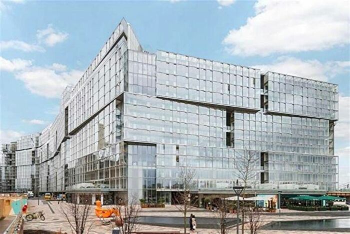 2 Bedroom Apartment To Rent In Circus Road East, Battersea Power Station, London, SW11