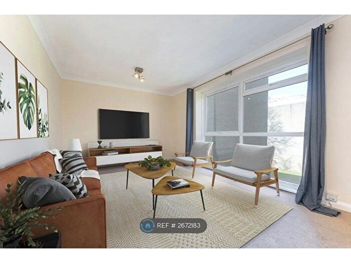 1 Bedroom Flat To Rent In Bonchurch Close, Sutton, SM2