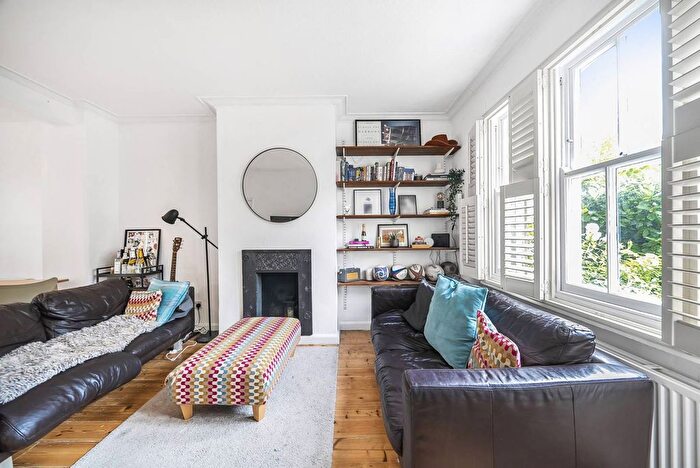 2 Bedroom Property To Rent In Derinton Road, Furzedown, London, SW17