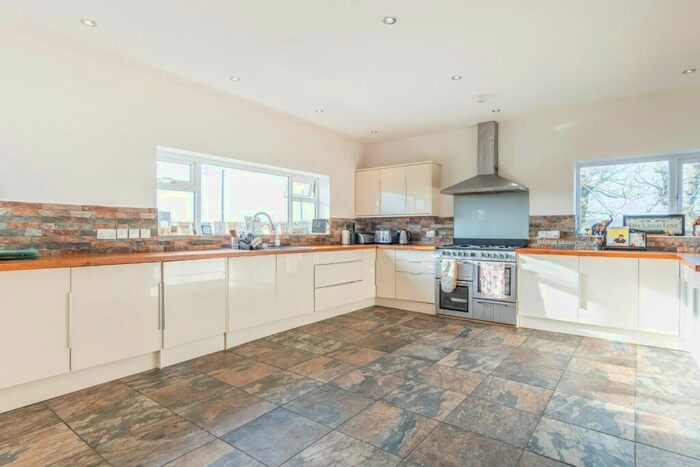 5 Bedroom Detached House For Sale In Bull Bay, Amlwch, Anglesey, Sir Ynys Mon, LL68