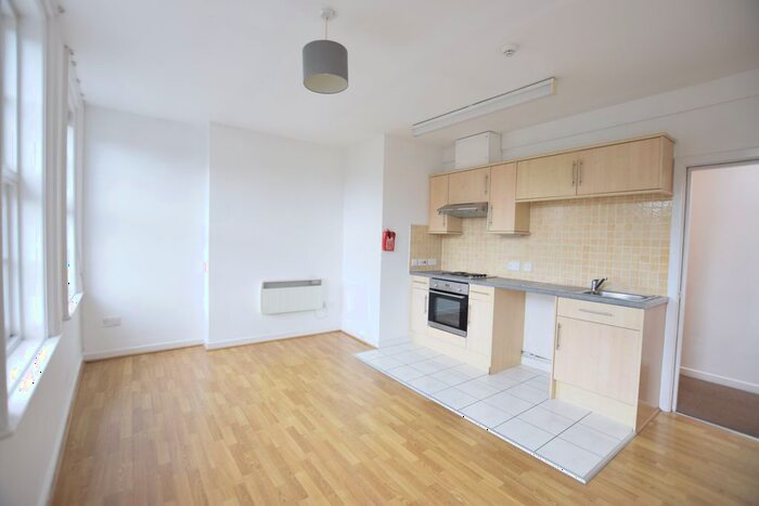 2 Bedroom Flat To Rent In Westover Road, Bournemouth, BH1