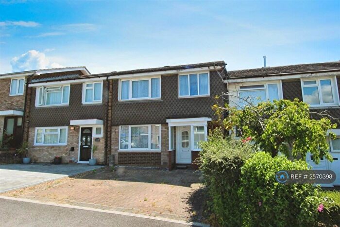 3 Bedroom Terraced House To Rent In Prince Charles Avenue, Minster On Sea, Sheerness, ME12