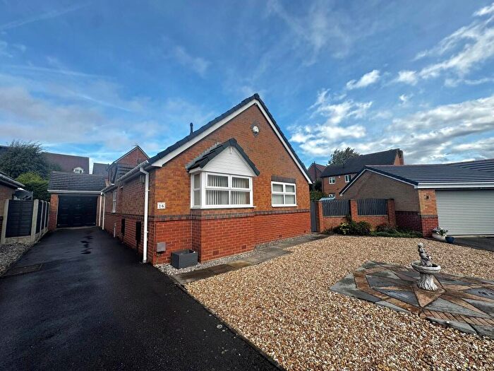 2 Bedroom Detached Bungalow To Rent In Kiveton Gardens, Kiveton Park, Sheffield, S26
