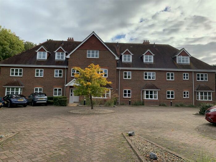 1 Bedroom Apartment To Rent In Reading Road, Sherfield-On-Loddon, Hook, RG27