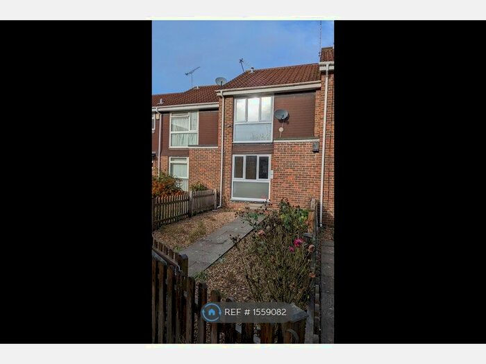 3 Bedroom Terraced House To Rent In Fotherby Court, Maidenhead, SL6