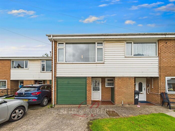 3 Bedroom Flat For Sale In Bridge Street, Mold, CH7