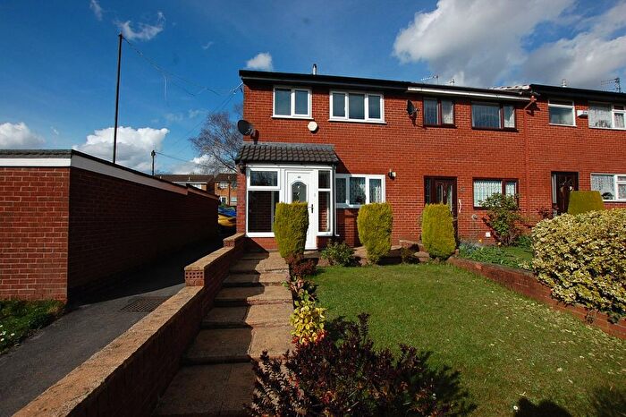 3 Bedroom End Of Terrace House To Rent In Wakefield Road, Stalybridge, Greater Manchester, SK15