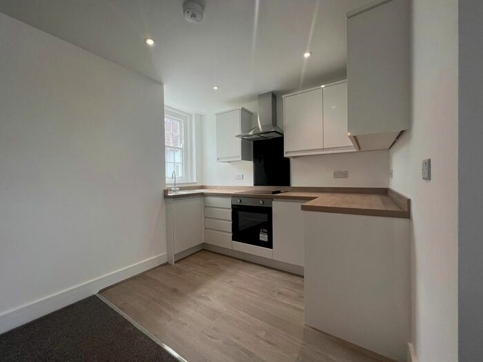 1 Bedroom Flat To Rent In Clyst St. Mary, Exeter, EX5