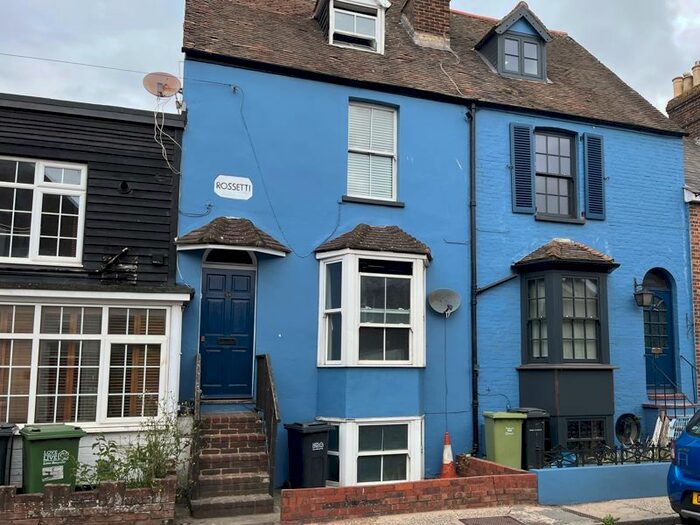 2 Bedroom Flat To Rent In Wish Street, Rye, TN31