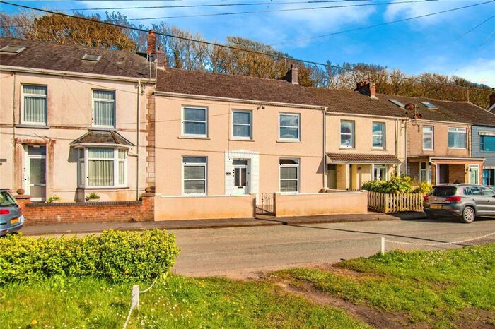 4 Bedroom House For Sale In Brigstocke Terrace, Ferryside, Carmarthenshire, SA17