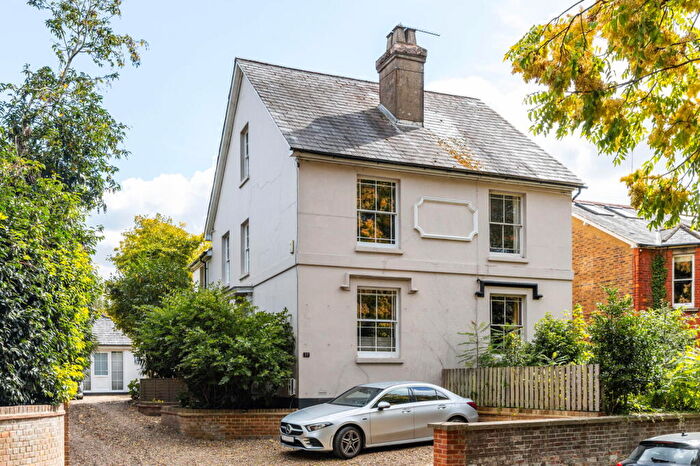 5 Bedroom Semi-Detached House For Sale In Bow Road, Wateringbury, Maidstone, ME18