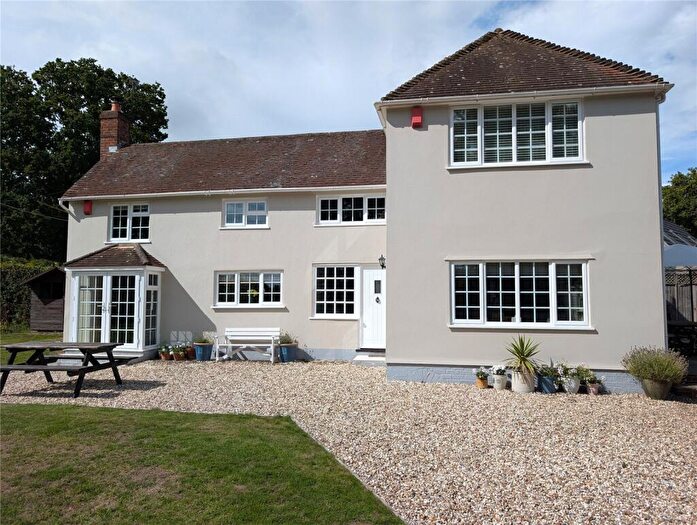 3 Bedroom Detached House For Sale In Hawthorne Cottage, West Heath, RG26