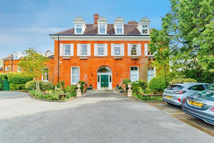 2 Bedroom Apartment For Sale In Elmbridge Road, Cranleigh, GU6