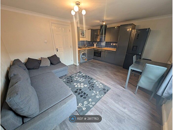 2 Bedroom Flat To Rent In Sterling Court, Birmingham, B1