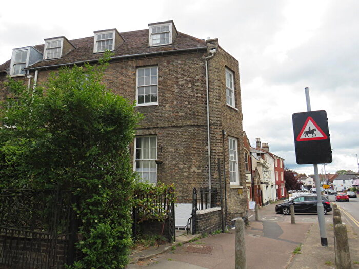 2 Bedroom Flat To Rent In St. Marys Square, Newmarket, CB8