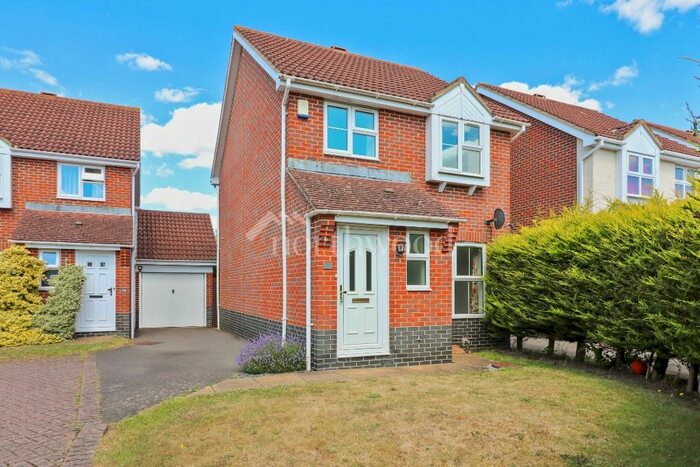 3 Bedroom Detached House To Rent In Hawthorn Road, Park Farm, Ashford, TN23